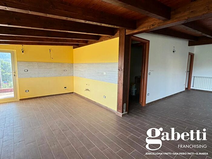 Appartamento quadrilocale in vendita in Contrada Provenzani Snc, Patti