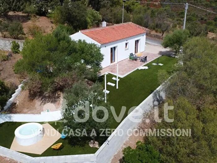 Casa trilocale in vendita in Località Strugas Budoni Snc, Budoni