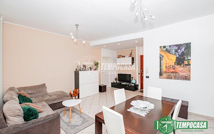 Appartamento trilocale in vendita in Viale Fratelli Cervi, San Giuliano Milanese