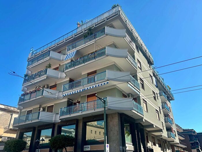 Appartamento quadrilocale in vendita in Torre Del Greco