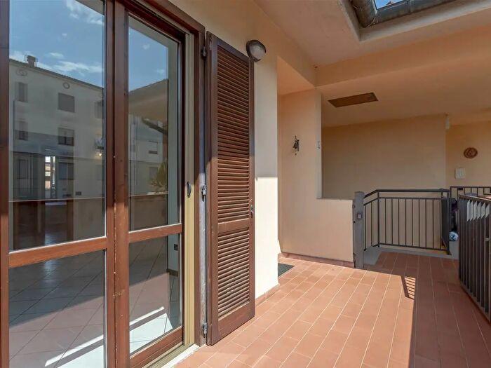 Appartamento trilocale in vendita in Via Oberdrauburg, Signa