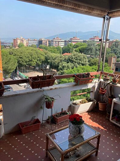 Appartamento con 7 locali in vendita in Via Caboto, Firenze