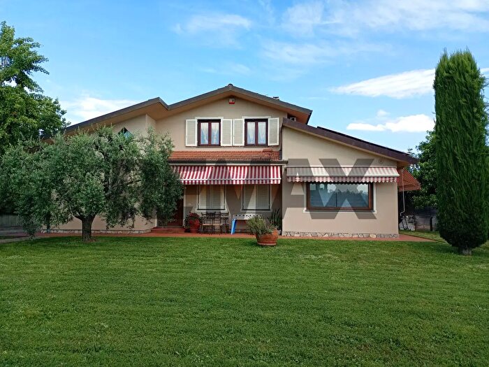 Casa con 10 locali in vendita in Via Mignattaia, Monsummano Terme