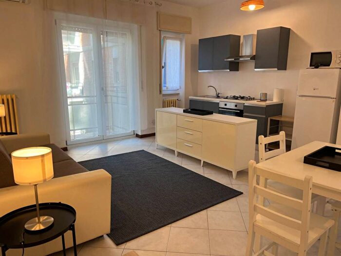 Appartamento monolocale in affitto in Via Ponale, Bignami Ponale, Milano