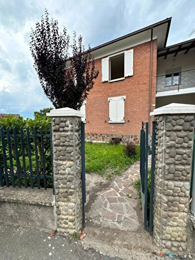 Casa con 5 locali in vendita in Toano