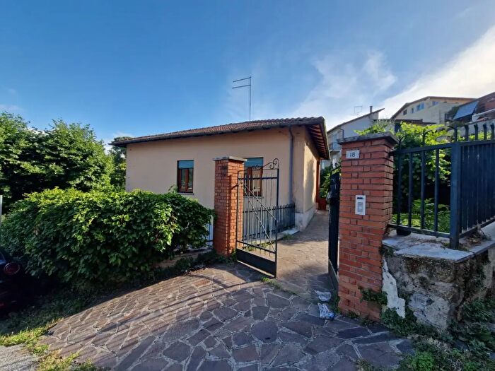 Appartamento quadrilocale in vendita in Via degli Scaloni, Grottaferrata