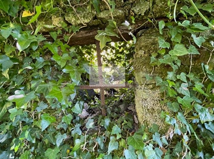 Casa con 7 locali in vendita in Camaiore