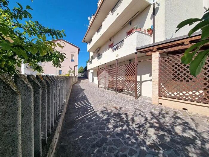 Appartamento trilocale in vendita in Via S Sebastiano II, Notaresco