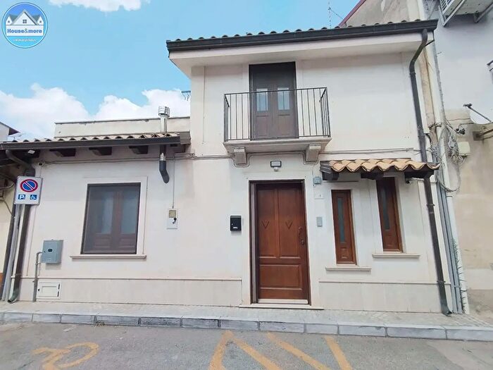 Casa con 5 locali in vendita in Taurianova