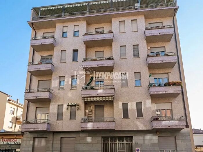 Appartamento quadrilocale in vendita in Via Salbertrand, Torino