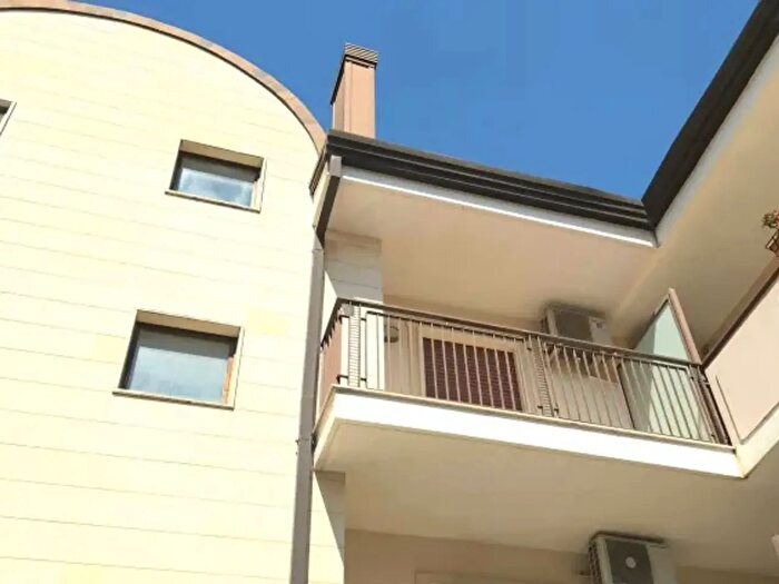 Appartamento con 5 locali in vendita in Santeramo In Colle