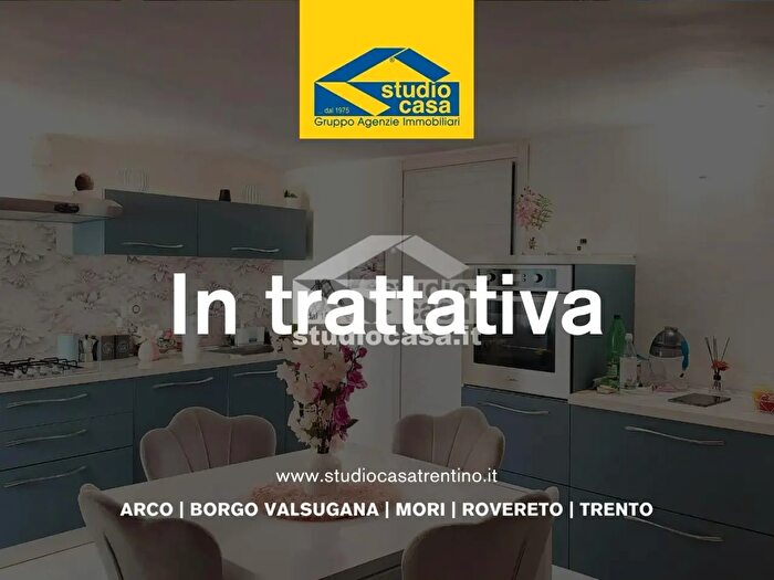 Casa con 5 locali in vendita in Via Prati, Ala