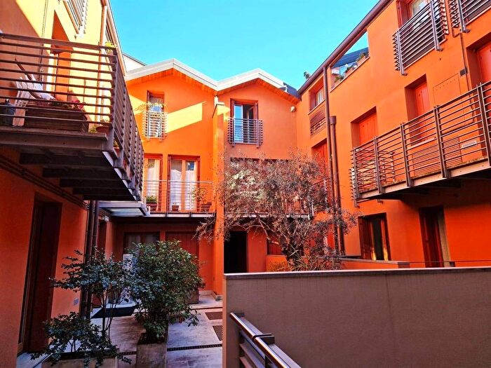 Appartamento trilocale in affitto in Via Aspromonte, Centro, Lecco