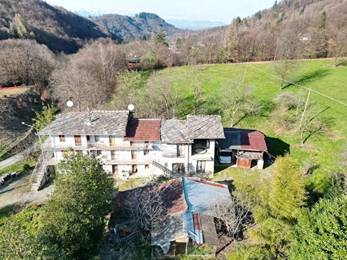 Casa con 5 locali in vendita in Via Lungaserra, Barge