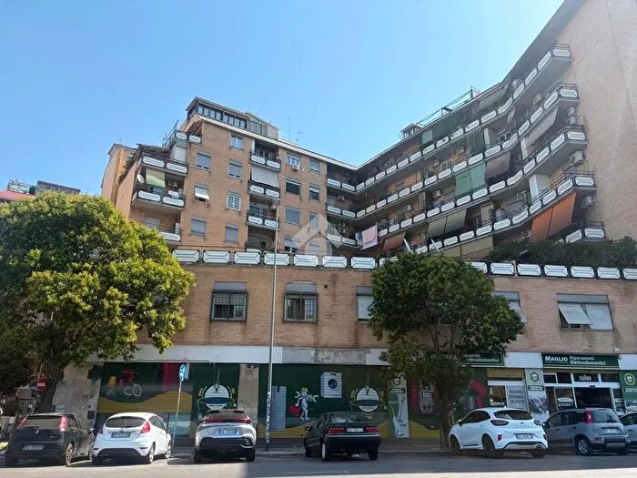 Appartamento bilocale in vendita in Via Gaio Melisso, Roma