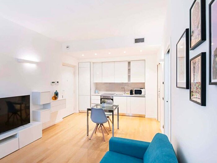 Appartamento bilocale in affitto in Via Alfredo Campanini, Melchiorre Gioia, Milano