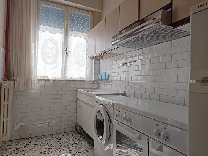 Appartamento con 10 locali in vendita in Montegranaro