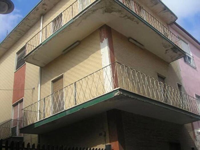 Casa con 6 locali in vendita in Via Vittorio Emanuele No Number, Mondragone