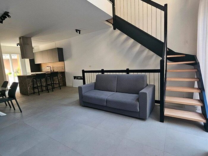 Casa trilocale in affitto in STILICONE, Cenisio, Milano