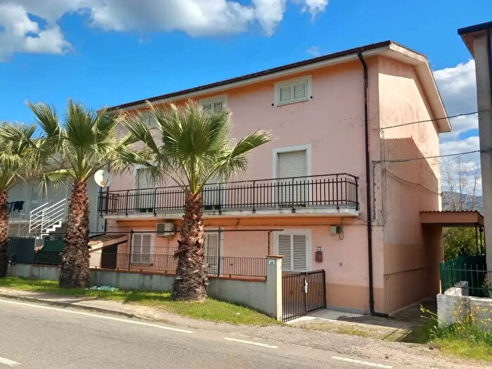 Appartamento con 9 locali in vendita in Via Cristoforo Colombo, Rende