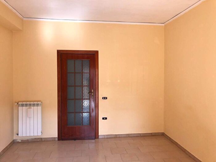 Appartamento trilocale in affitto in Corso Umberto I, Centro, Casalnuovo di Napoli