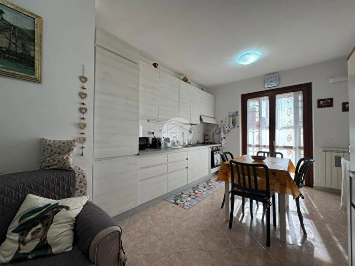 Appartamento bilocale in vendita in Via Volturno, Monterotondo