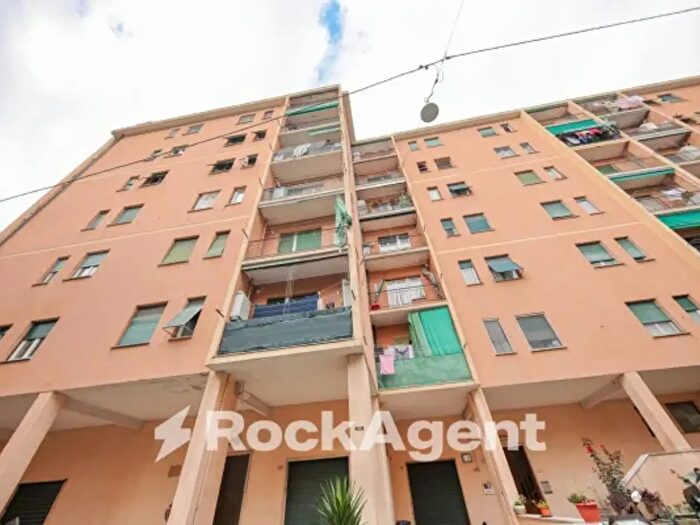 Appartamento trilocale in vendita in Corso Luigi Andrea Martinetti, Genova