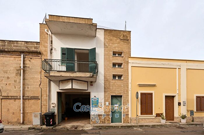 Casa trilocale in vendita in Via Dante Aligheri, Taviano
