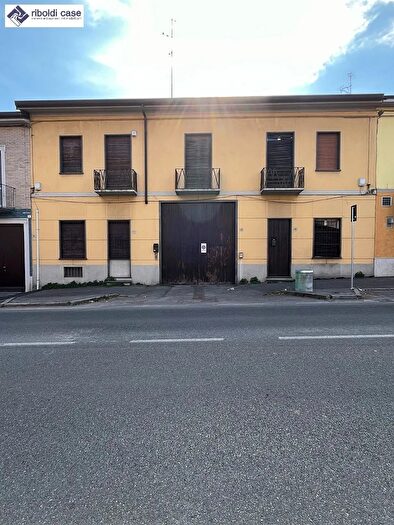 Casa con 5 locali in vendita in Carate Brianza