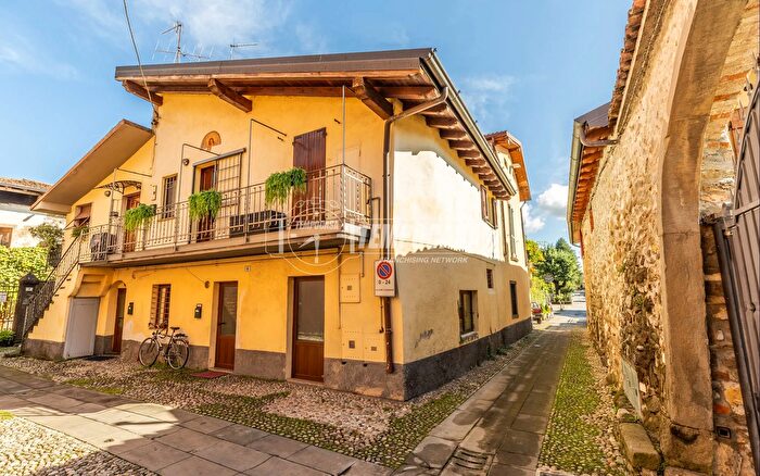 Appartamento trilocale in vendita in Via dei Mille, Sarnico