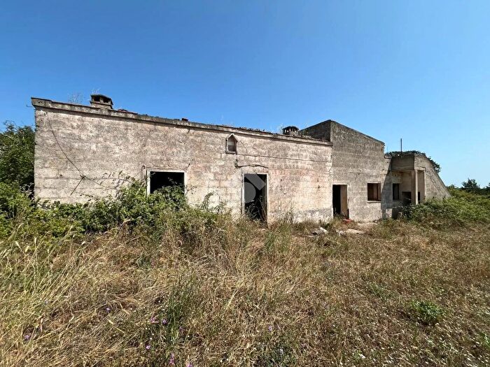 Casa con 7 locali in vendita in Santeramo In Colle