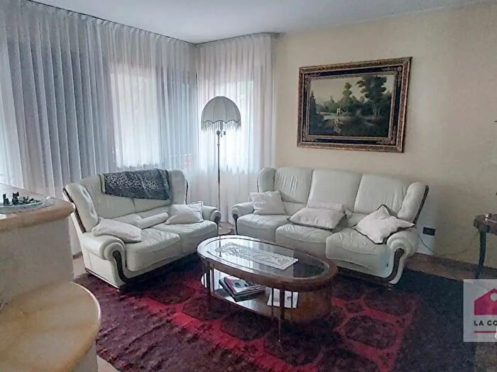 Casa con 6 locali in vendita in Via Monte Pertica, Bassano Del Grappa