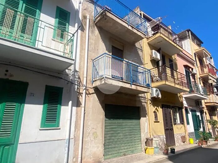 Appartamento trilocale in vendita in Via Cristoforo Colombo, Isola Delle Femmine