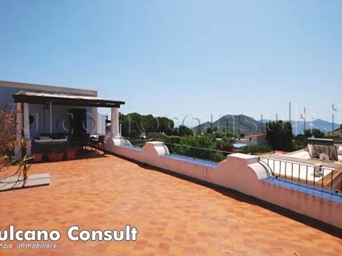 Casa con 6 locali in vendita in Sp, Lipari
