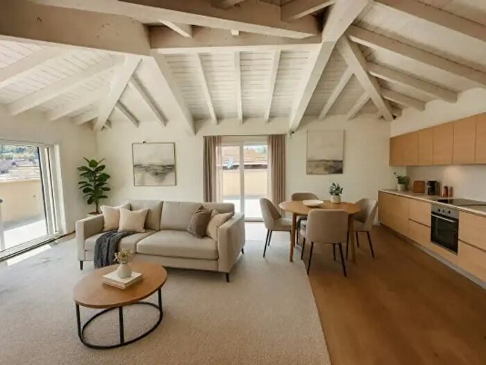 Appartamento quadrilocale in vendita in Via Vittorio Emanuele II, Albinea