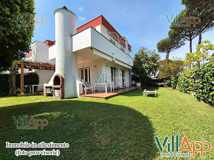 Casa con 8 locali in affitto in Via SantAntonio, Fondi