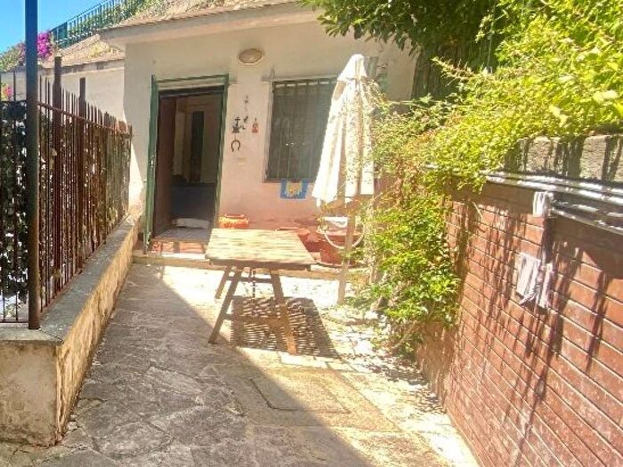 Appartamento bilocale in affitto in Via Santo Strato, Posillipo, Napoli