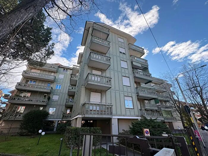 Appartamento trilocale in vendita in Via Tremana Bergamo, Bergamo