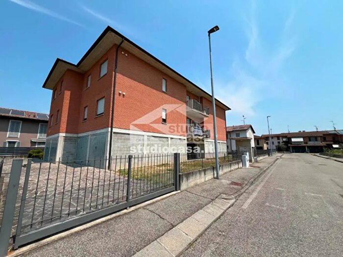 Appartamento trilocale in vendita in Via Caduti sul Lavoro, Sergnano