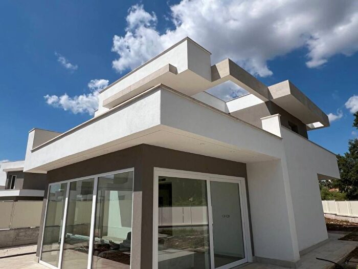 Casa bilocale in affitto in Via delle Querce, Centro, Cisterna di Latina