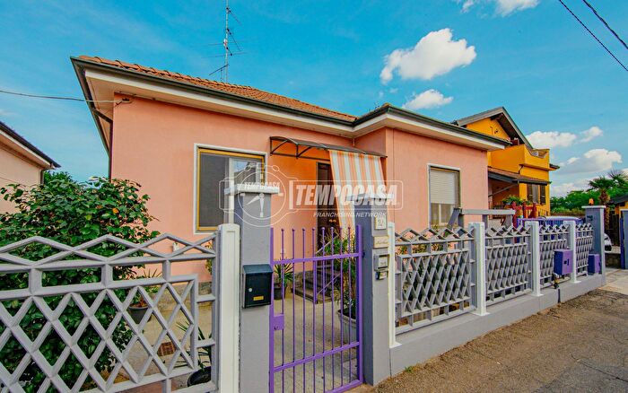 Casa trilocale in vendita in Via Solferino, Mortara