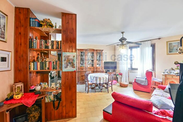 Appartamento trilocale in vendita in Seregno