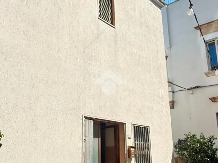 Appartamento trilocale in vendita in Via San Domenico, Alliste