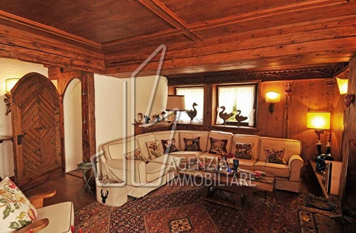 Appartamento con 5 locali in affitto in Via Pralongo, Centro, Cortina dAmpezzo