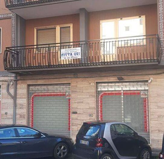 Appartamento trilocale in affitto in Via Francesco Petrarca, Martina Franca