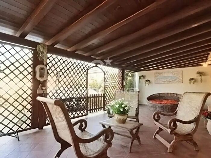 Casa con 6 locali in vendita in Strada Comunale Orti del Mastro, Giarratana