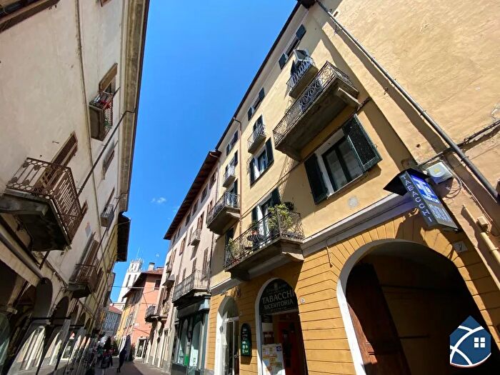 Appartamento trilocale in vendita in Pinerolo Via del Duomo, Pinerolo