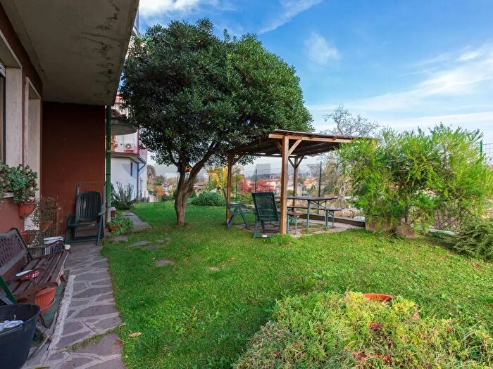 Appartamento quadrilocale in vendita in Via Trieste, Sumirago