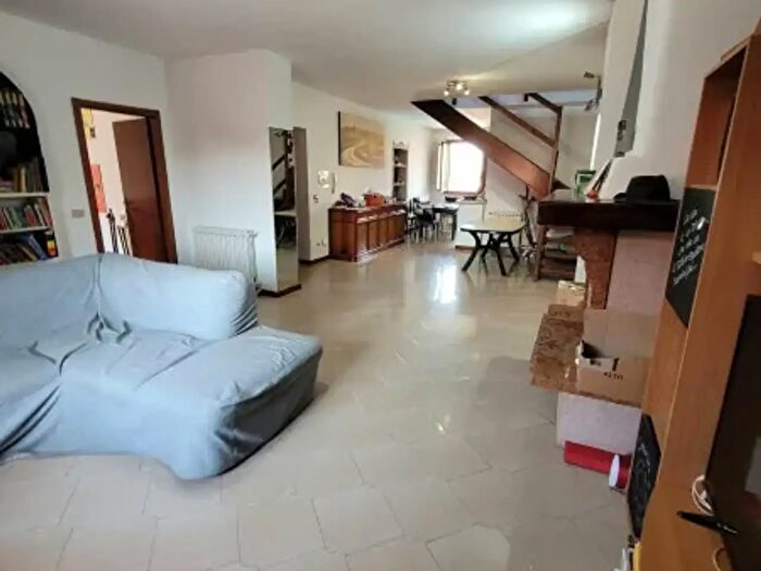 Casa con 5 locali in vendita in Noviglio