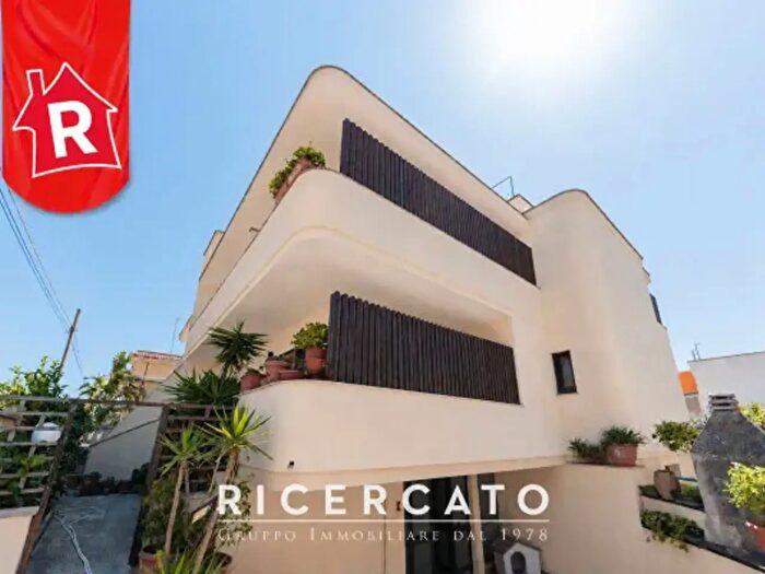 Casa con 6 locali in vendita in Via Vittorio De Sica, Surbo